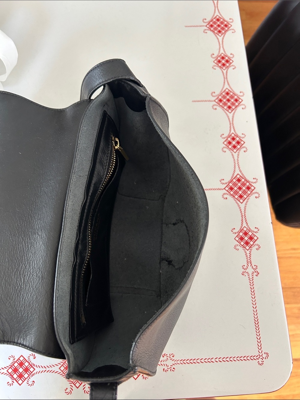 Cuyana Black Leather Saddle Crossbody Bag - Picture 4 of 11